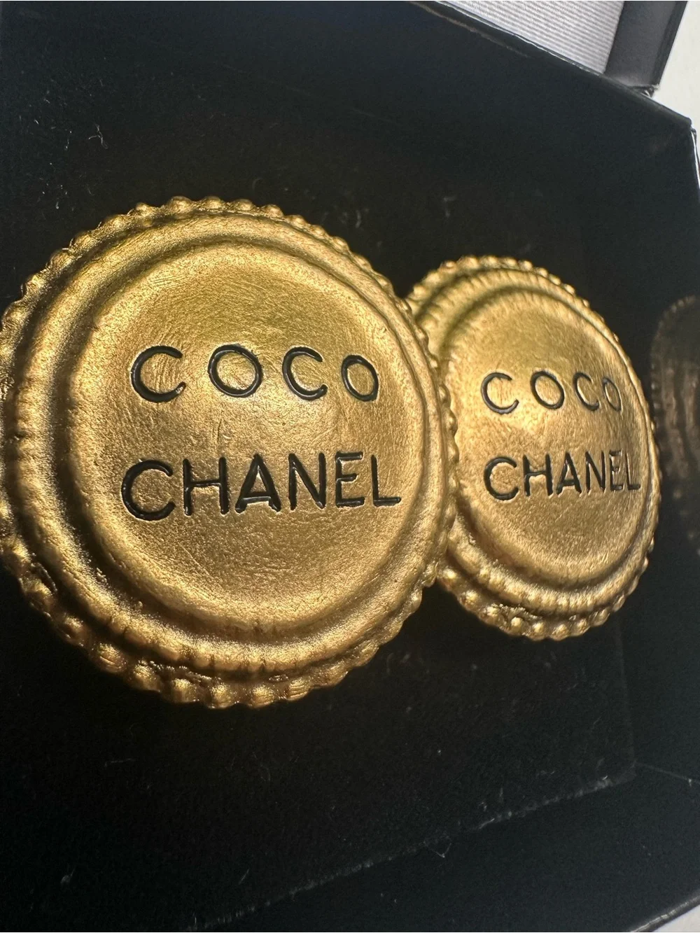 RARE Vintage CHANEL 94A COCO CHANEL Gold Button Clip-On Earrings 1.4” w/ Box